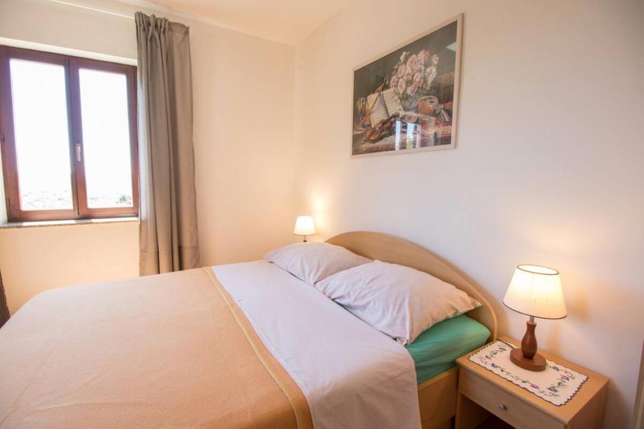 Nedjeljko Apartment *